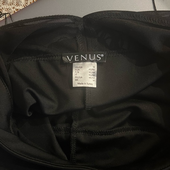 Venus Fringe Top NWOT - Picture 3 of 3